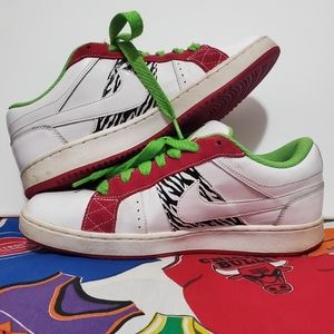 Vintage Nike isolate pink & green💕🦓